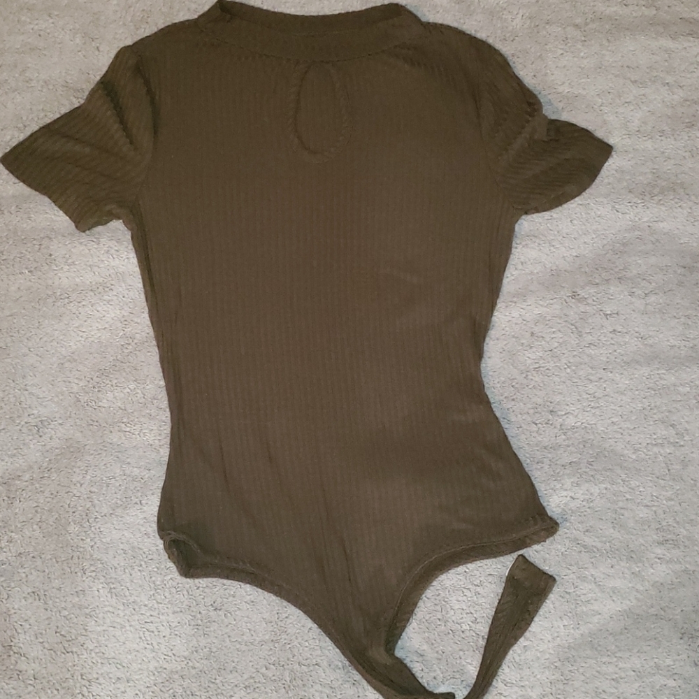 drake green body suit
